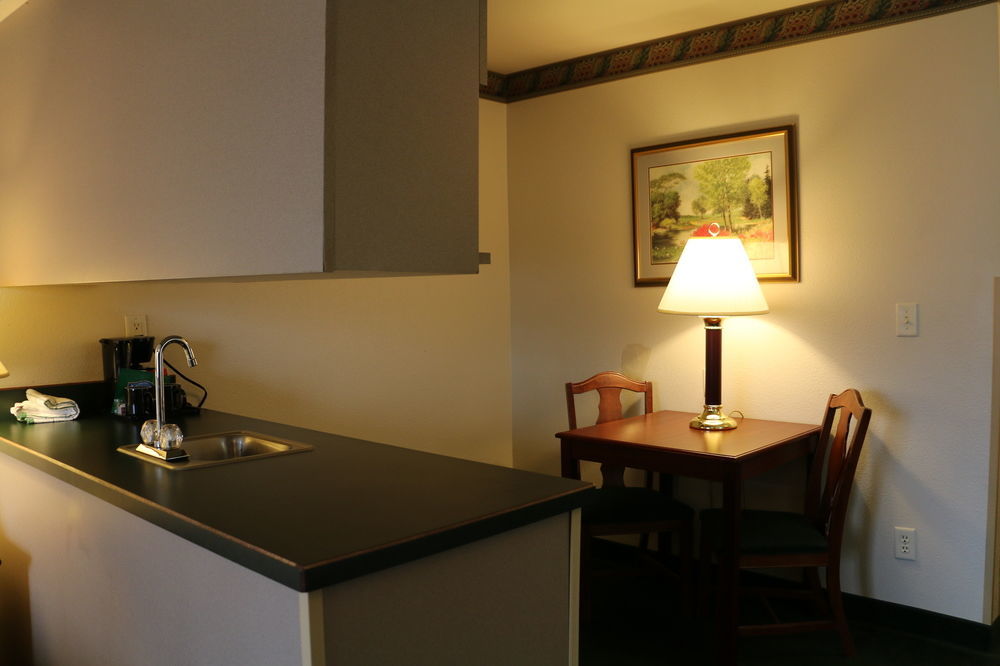 Guesthouse Inn & Suites Kelso/Longview 외부 사진
